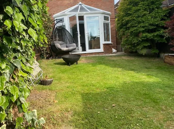 Princes Risborough, Buckinghamshire, Comfortable Double Room, Quiet And Central Location