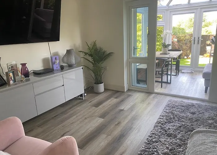 Princes Risborough, Buckinghamshire, Comfortable Double Room, Quiet And Central Location